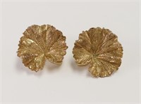 14K Gold Earrings. Leaf Form
