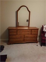 Thomasville solid oak dresser with mirror