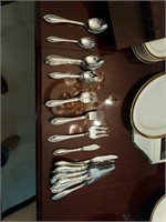 Oneida heavy nice flatware 
12 large spoons 
12