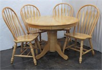 Round Pedestal Dining Table w/ 4 Chairs & Leaf