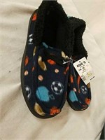 New sports slippers size large
