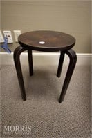 Round bentwood end table