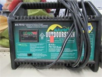 NAPA Outdoorsman Battery Charger 6/12V