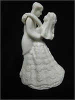 Bride and groom ceramic figurines
