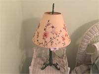 Cast iron table lamp w/ hummingbird shade