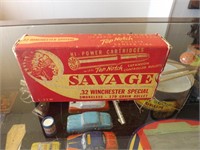 Vintage SAVAGE .32 Winchester Special Ammo & Box
