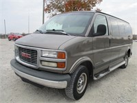 1999 GMC Savana G2500 SLE With Wheelchair Lift