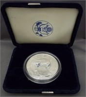 2000 One ounce fine silver Eagle with box and