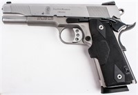 Gun Smith & Wesson SW1911 S/A Pistol in 45ACP