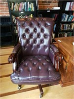 DEEP PURPLE QUILTED NAIL HEAD CHAIR