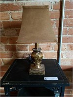 2 ORIENTAL INFLUENCED STANDS WITH LAMP