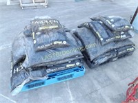 21 BAGS / 42 CU. FT. OF BLACK MULCH