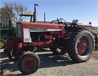 1973 IH Farmall 656 Tractor