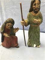 2 Wood figurines, hand painted           (g 22)