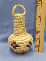 6.5"  Baby rattle basket         (j 5)