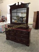 WOODEN 7 DRAWER DRESSER WITH MIRROR