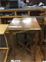 MAHOGANY SMALL END TABLE