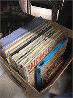 BOX OF OLD RECORDS/45'S/33 1/3