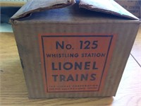 VINTAGE LIONEL TRAIN BOX ONLY