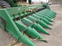 John Deere 12 Row Corn Header