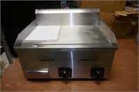 STAINLESS STEEL COUNTERTOP GRILL (NEW)