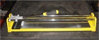 Tile Cutter, Never Used, Cuts up to 20" Tile