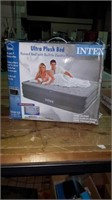 INTEX ULTRA PLUSH BED
