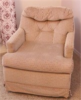Swivel Rocker Arm Chair with Tufted Back