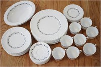 (8) Complete ROYAL WORCHESTER 5 Pc Place Settings