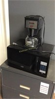 Bunn coffee maker & Oster microwave