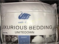 WHITE DOWN DUVET