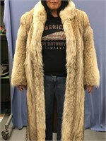 Full length wolf coat, fabulous condition, size la