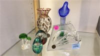 6 PC GLASS LOT PAPERWEIGHTS VASE & MORE