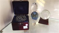 4 PC GLASS CRYSTAL SPHERES & PAPERWEIGHTS