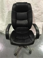 Nice rolling computer chair preowned