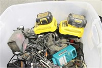 BATTERIES AND CHARGERS FOR TOOLS
