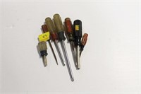 7 CRAFTSMAN SCREW DRIVERS