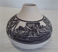 Native America handmade pottery vase by Navajo