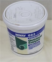 Container of Outdoor Carpet Adhesive