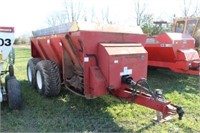 NEW HOLLAND 3114 T/A MANURE SPREADER