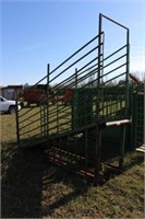 LIVESTOCK LOADING CHUTE