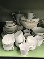 Set of white dishes of makers Havilland France, Fa