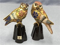 Pair of cloisonné birds on wood bases, birds are 4