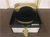 TOP HAT WITH CASE