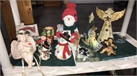 Shelf lot of Christmas items including snowman‘s
