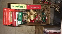 Box a lot of Christmas decorations including