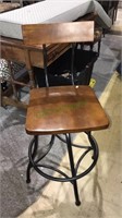 Nice swivel seat stool, seat height 25 inches,