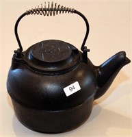 #8 cast iron tea kettle with 6 ptd star-8" body ht