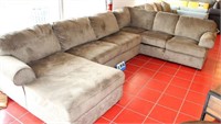 Ashley 3pc Sectional
