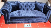 Maloney Chesterfield velvet Tufted sofa